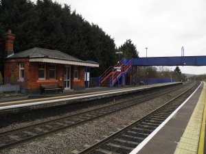 Saunderton station